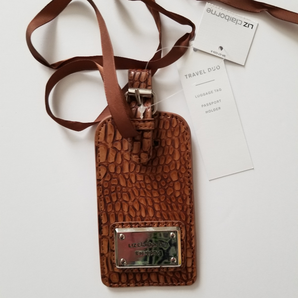 Liz Claiborne Passport Holder and Luggage Tag  NWT - Picture 5 of 7